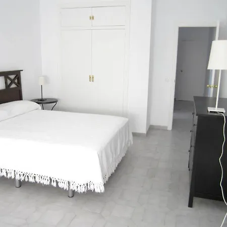 3 Bedrooms House At Nerja 500 M Away From The Beach With Sea View Furnished Terrace And Wifi * Nerja